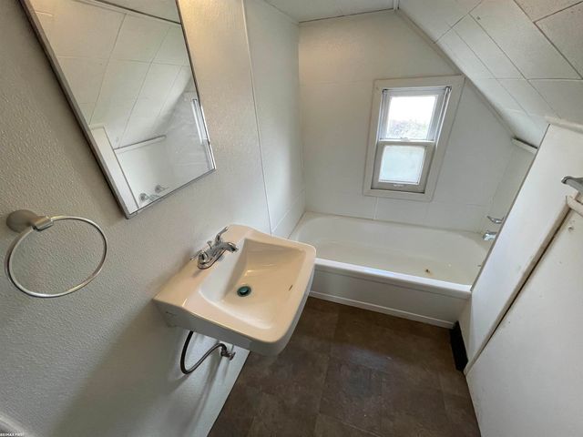 10411 Sterritt Street, Detroit, MI 48213