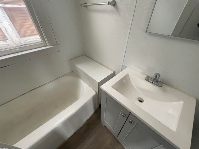 10411 Sterritt Street, Detroit, MI 48213