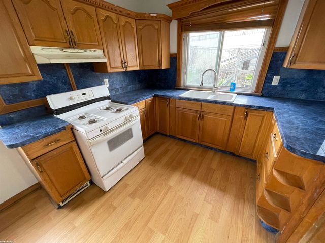 10411 Sterritt Street, Detroit, MI 48213