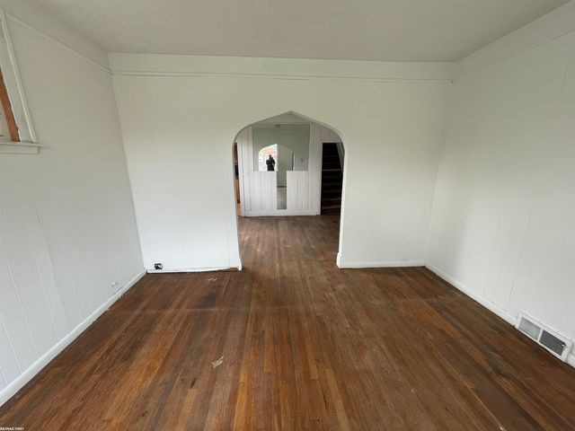 10411 Sterritt Street, Detroit, MI 48213