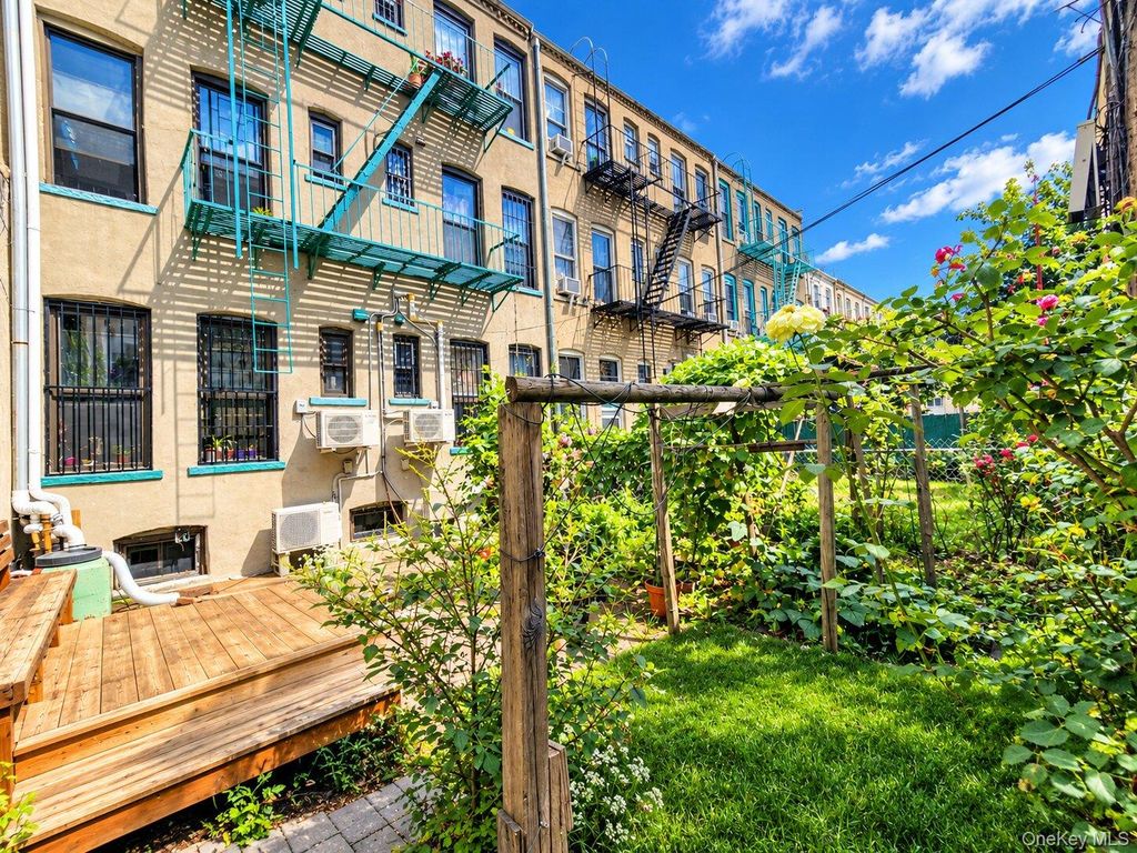 654 Seneca Avenue, Ridgewood, NY 11385 — photo 2