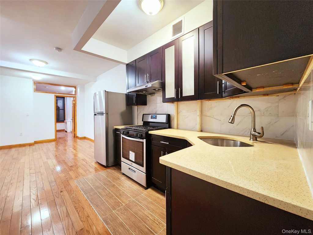 654 Seneca Avenue, Ridgewood, NY 11385 — photo 4