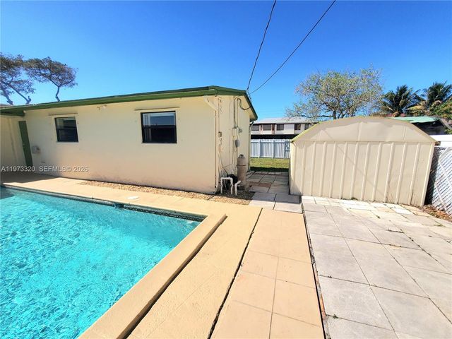 7791 NW 39th St, Hollywood, FL 33024