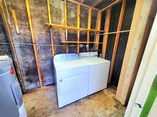 7791 NW 39th St, Hollywood, FL 33024