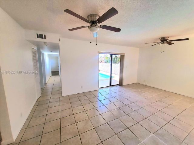 7791 NW 39th St, Hollywood, FL 33024