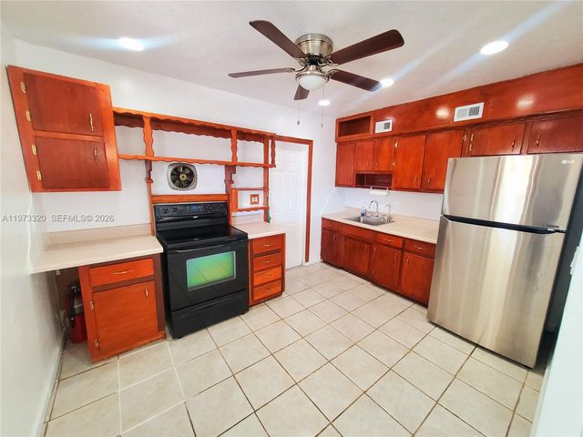 7791 NW 39th St, Hollywood, FL 33024