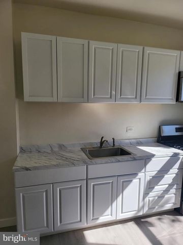 2427 E LANVALE ST, Baltimore, MD 21213