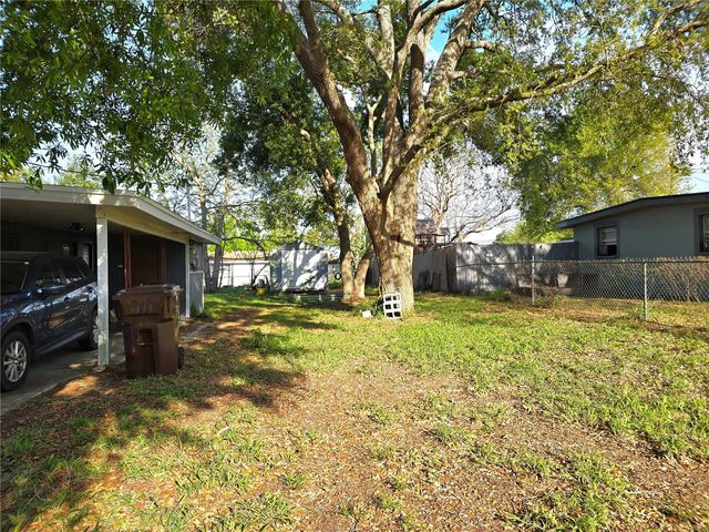 216 POINSETTIA DRIVE, Haines City, FL 33844