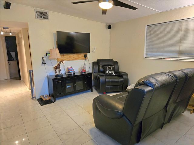 216 POINSETTIA DRIVE, Haines City, FL 33844