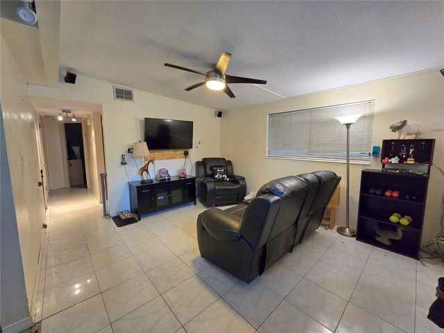 216 POINSETTIA DRIVE, Haines City, FL 33844