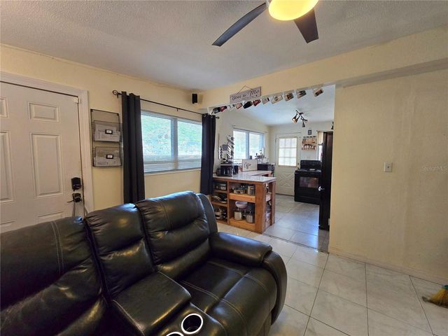 216 POINSETTIA DRIVE, Haines City, FL 33844