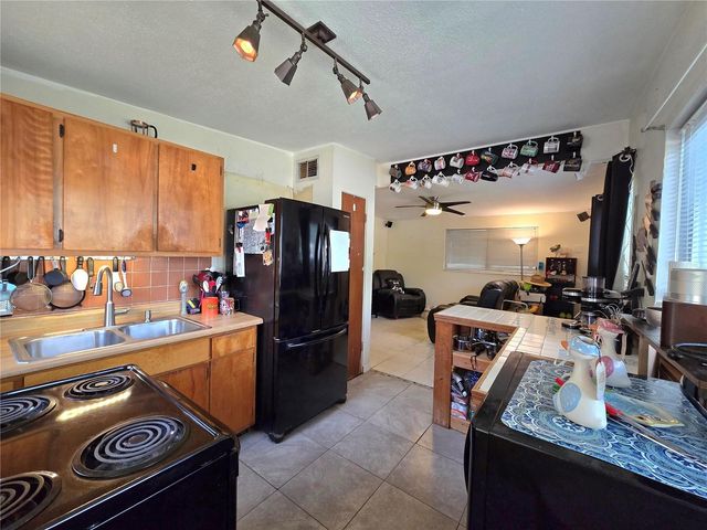 216 POINSETTIA DRIVE, Haines City, FL 33844