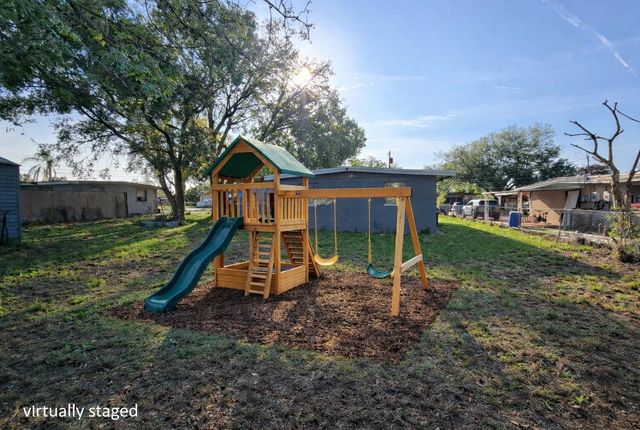 216 POINSETTIA DRIVE, Haines City, FL 33844