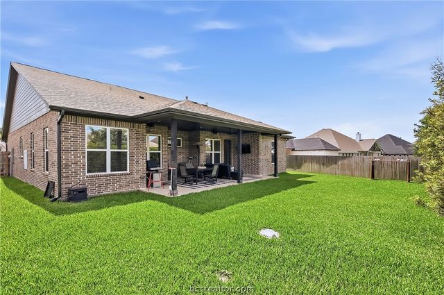 3333 Stoneleigh, Bryan, TX 77808