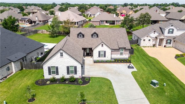 3333 Stoneleigh, Bryan, TX 77808