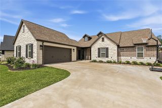 3333 Stoneleigh, Bryan, TX 77808