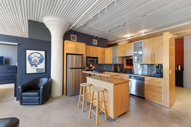 225 9th Street E 409, Saint Paul, MN 55101