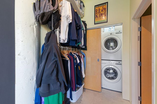 225 9th Street E 409, Saint Paul, MN 55101