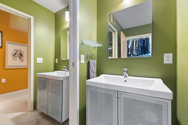 225 9th Street E 409, Saint Paul, MN 55101