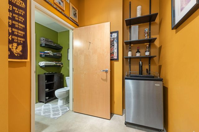 225 9th Street E 409, Saint Paul, MN 55101