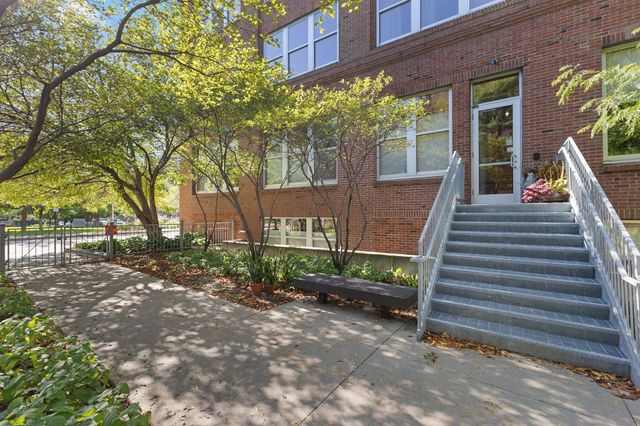 225 9th Street E 409, Saint Paul, MN 55101