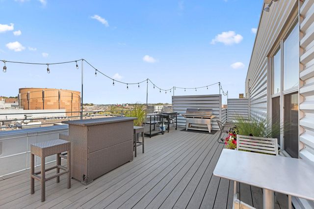 225 9th Street E 409, Saint Paul, MN 55101