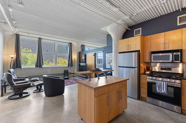 225 9th Street E 409, Saint Paul, MN 55101