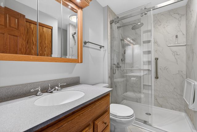 1790 Devonshire Court, Elgin, IL 60123