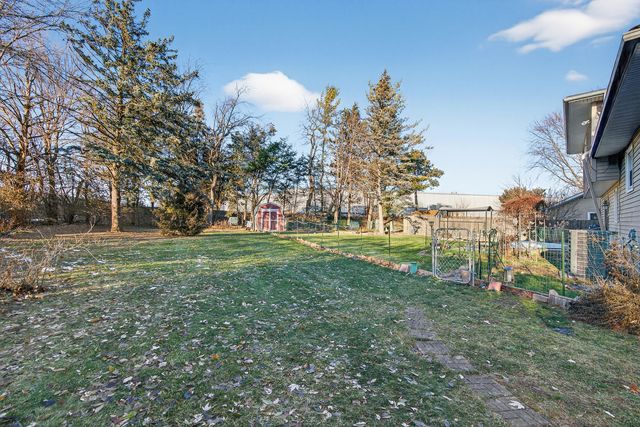 1790 Devonshire Court, Elgin, IL 60123