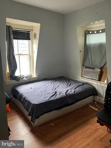 813 N FRONT ST, Reading, PA 19601