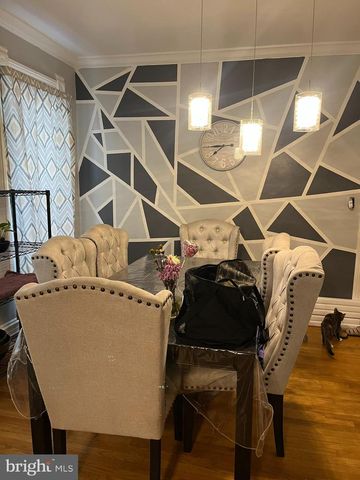 813 N FRONT ST, Reading, PA 19601