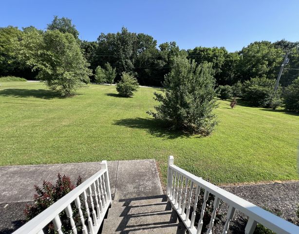 5345 Ashburn Rd, Springfield, TN 37172