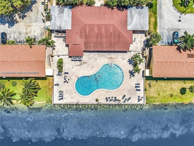 2815 NE 201st Ter L107, Aventura, FL 33180