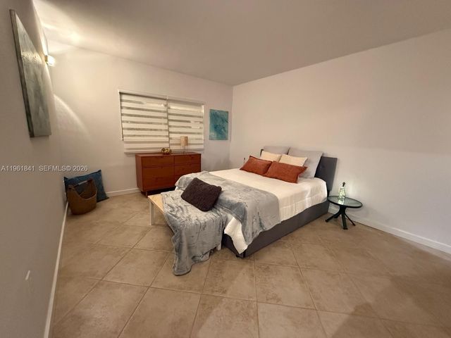 2815 NE 201st Ter L107, Aventura, FL 33180