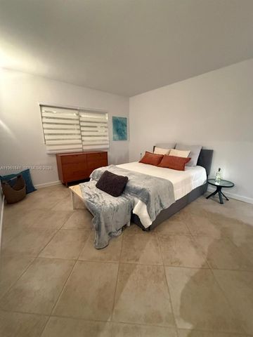 2815 NE 201st Ter L107, Aventura, FL 33180