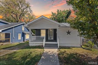 725 Park Drive, Alton, IL 62002
