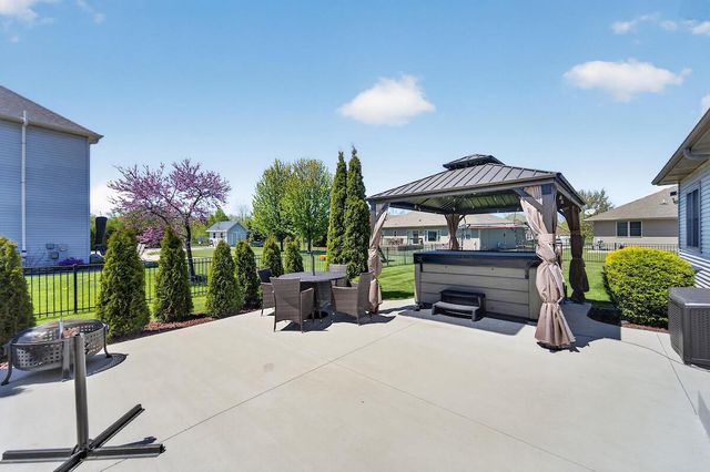 2726 Avalon COURT, Mount Pleasant, WI 53406