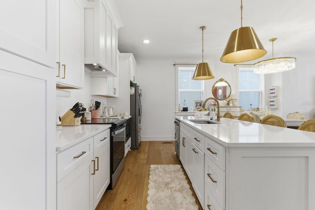 2003 Maple View Lane, Nashville, TN 37207