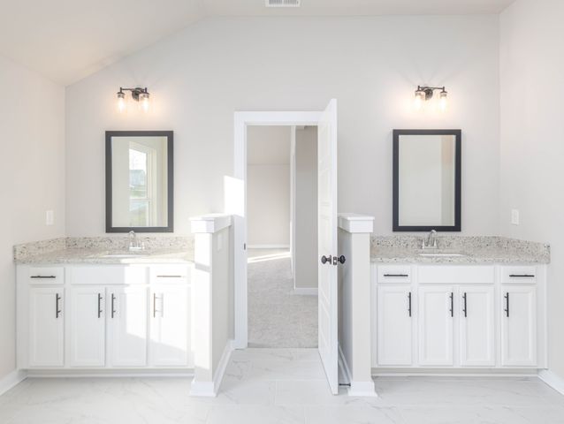 108 Cherry Blossom Way, Dickson, TN 37055