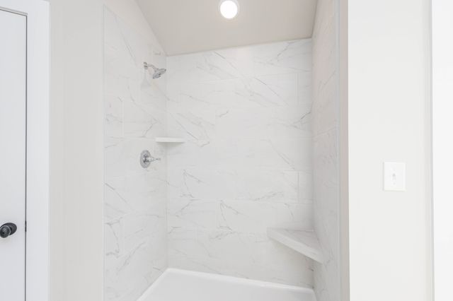 108 Cherry Blossom Way, Dickson, TN 37055