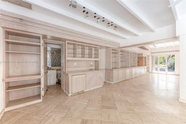 330 Pacific Rd, Key Biscayne, FL 33149