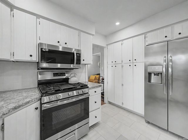 7800 Meadow Lane, Newburgh, IN 47630