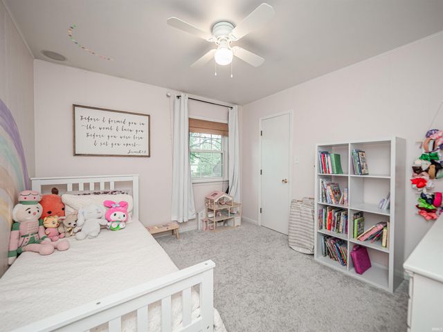 7800 Meadow Lane, Newburgh, IN 47630