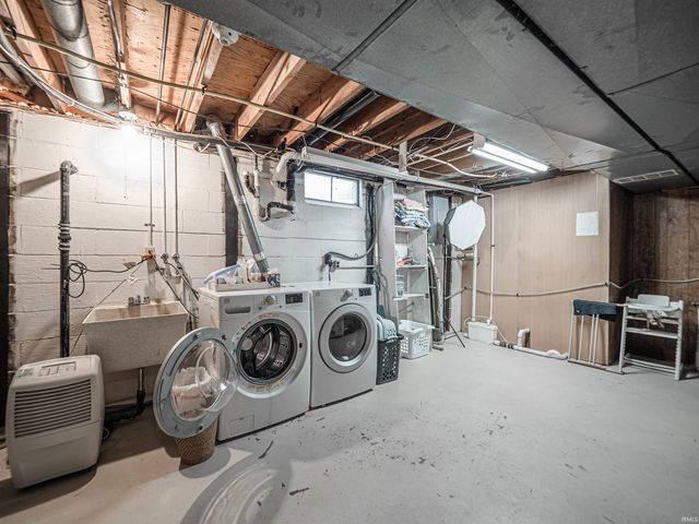 7800 Meadow Lane, Newburgh, IN 47630