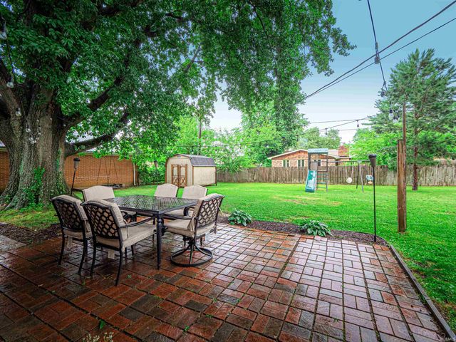 7800 Meadow Lane, Newburgh, IN 47630