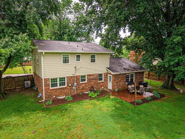 7800 Meadow Lane, Newburgh, IN 47630