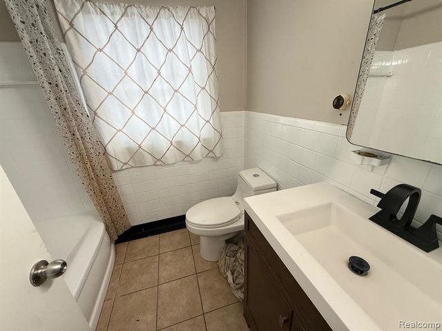 7331 Drexel Street, Dearborn Heights, MI 48127