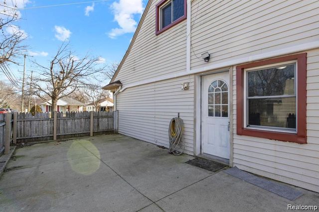 7331 Drexel Street, Dearborn Heights, MI 48127