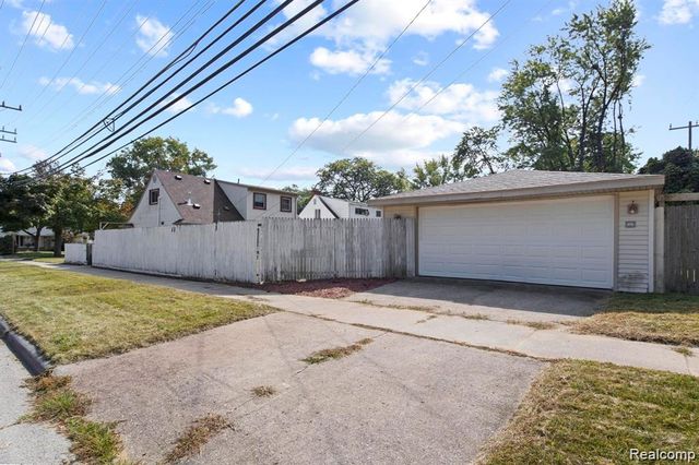 7331 Drexel Street, Dearborn Heights, MI 48127