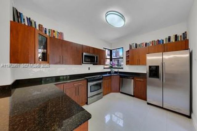 15533 N Miami Lakeway N 15533, Miami Lakes, FL 33014